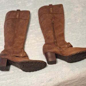 Brown Knee-High Women's Boots